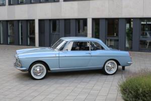 Image 13/56 of Peugeot 404 Coupé (1968)