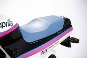 Bild 41/50 von Aprilia DUMMY (1987)