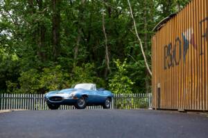 Image 20/46 de Jaguar E-Type "Lightweight" (1963)