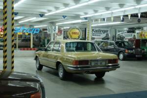 Image 8/50 de Mercedes-Benz 280 SE (1975)