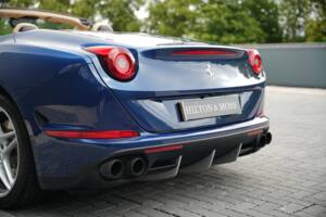 Image 50/50 of Ferrari California T (2015)