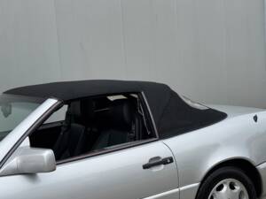Bild 15/82 von Mercedes-Benz SL 320 (1995)