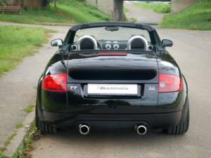 Image 13/35 of Audi TT 3.2 quattro (2004)