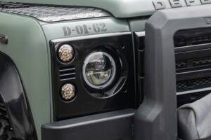 Image 14/50 de Land Rover Defender 110 Crew Cab SE (2010)