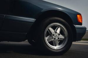 Bild 2/15 von Mercedes-Benz 560 SEC (1990)
