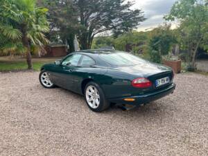 Image 5/18 of Jaguar XK8 4.0 (1998)