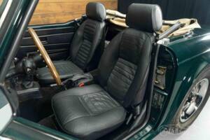 Immagine 9/19 di Triumph TR 6 (1976)