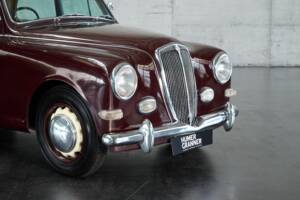 Image 21/50 of Lancia Aurelia B12 (1955)