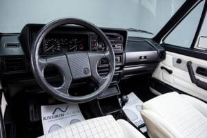 Image 22/37 of Volkswagen Golf Mk I Convertible 1.8 (1990)