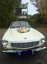 Image 6/8 of Volvo 1800 S (1966)