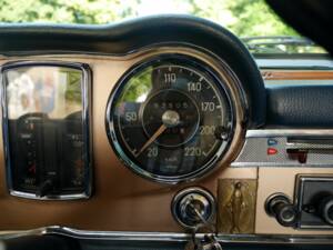 Afbeelding 12/30 van Mercedes-Benz 230 SL (1966)