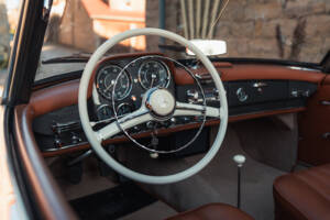 Image 8/14 de Mercedes-Benz 190 SL (1961)