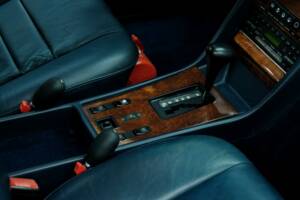 Image 44/50 of Mercedes-Benz 500 SEC (1982)