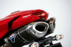 Immagine 21/50 di Ducati DUMMY (2011)