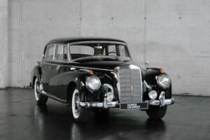 Image 5/50 de Mercedes-Benz 300 c (1956)