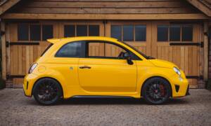 Immagine 3/8 di Abarth 695 Biposto (2016)
