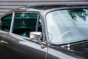 Imagen 42/49 de Aston Martin DB 6 Mk II (1970)