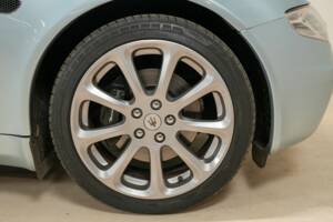 Bild 22/38 von Maserati Quattroporte 4.2 (2005)