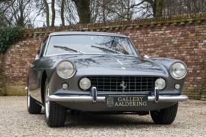 Image 44/50 of Ferrari 250 GT/E (1962)