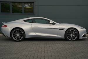 Image 3/50 of Aston Martin Vanquish (2014)