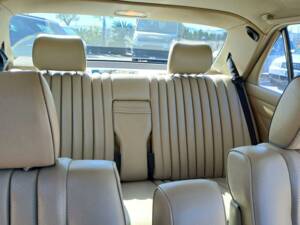 Image 15/50 of Mercedes-Benz 300 SE (1990)