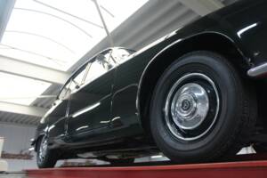 Bild 12/50 von Daimler Sovereign 420 (1968)