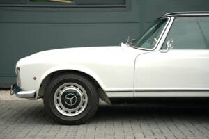 Image 9/50 de Mercedes-Benz 280 SL (1968)