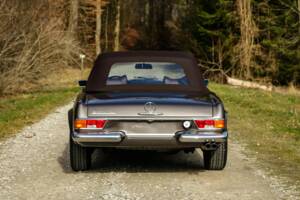 Image 6/21 de Mercedes-Benz 280 SL (1969)