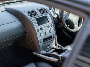 Image 29/75 of Aston Martin V12 Vanquish S (2007)