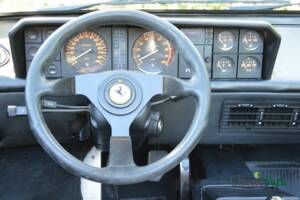 Bild 39/50 von Ferrari Mondial 3.2 (1987)