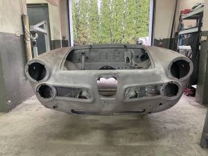 Image 34/44 of Alfa Romeo 2600 Spider (1963)