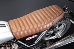 Bild 24/50 von Moto Guzzi V 35 III (1986)