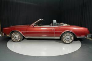 Bild 5/8 von Buick Riviera Convertible (1985)