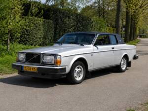 Image 1/8 de Volvo 262 C Bertone (1979)