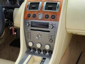 Afbeelding 13/24 van Aston Martin DB 9 Volante (2006)