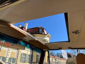 Imagen 14/65 de Mercedes-Benz 220 SE b (1961)