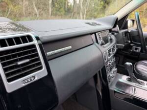 Bild 37/50 von Land Rover Range Rover Vogue TDV8 (2008)