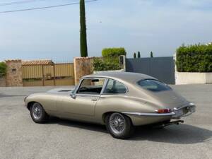 Bild 5/8 von Jaguar E-Type (2+2) (1966)