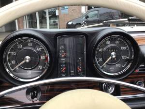 Image 25/25 of Mercedes-Benz 280 SE (1969)