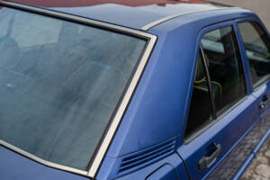 Imagen 15/48 de Mercedes-Benz 190 E 2.3 (1992)