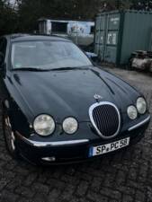Image 3/8 de Jaguar S-Type 4.0 V8 (2000)