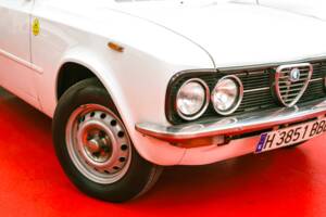 Bild 2/34 von Alfa Romeo Giulia Nuova Super 1600 (1979)