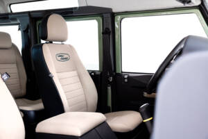 Image 19/36 of Land Rover Defender (2016)