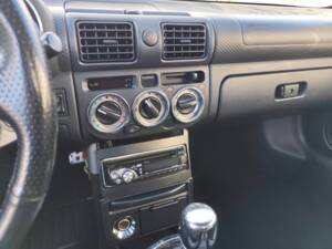 Image 40/57 of Toyota MR2 (2003)