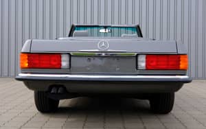 Image 67/96 of Mercedes-Benz 560 SL (1987)