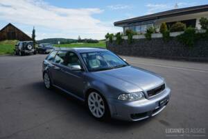 Image 14/52 of Audi RS4 Avant (2001)