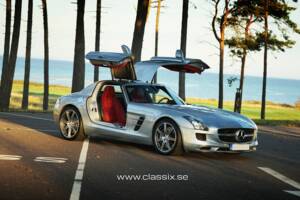 Image 12/26 de Mercedes-Benz SLS AMG (2011)