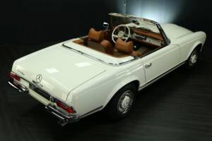 Image 43/50 of Mercedes-Benz 230 SL (1965)