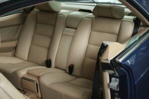 Image 14/39 of Mercedes-Benz 560 SEC (1990)