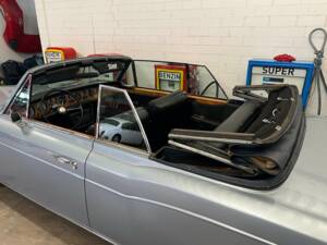 Image 18/20 of Rolls-Royce Corniche I (1974)